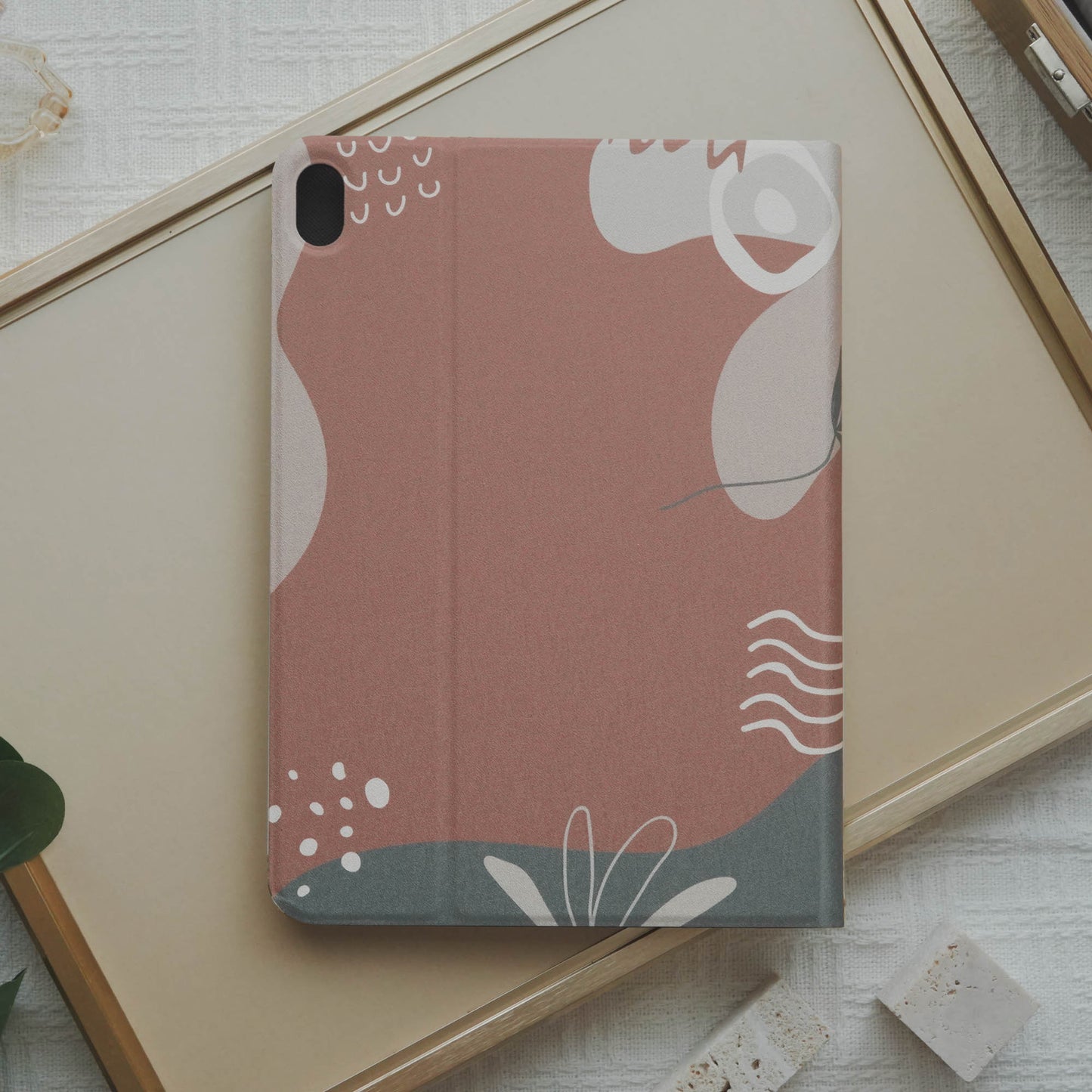 Design Patchwork Brown, Muted Tone Notebook Pencil Magnetic Pen Slot iPad Protective Case