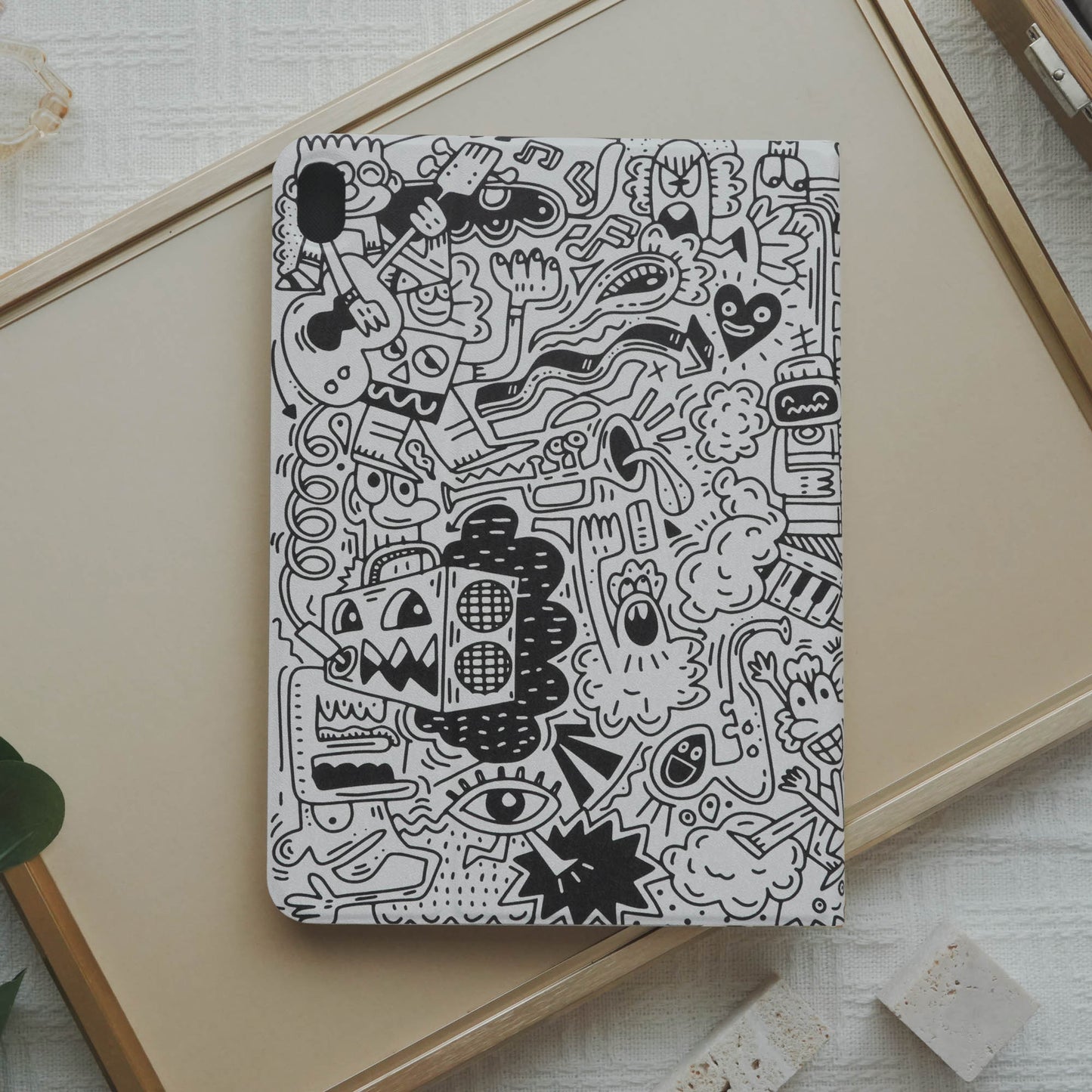Design Graffiti Notebook Pencil Magnetic Pen Slot iPad Protective Case