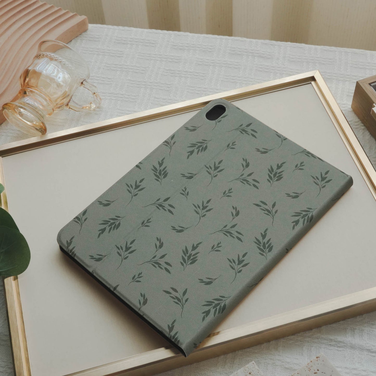 Design Sage Green Pencil Magnetic Pen Slot iPad Protective Case