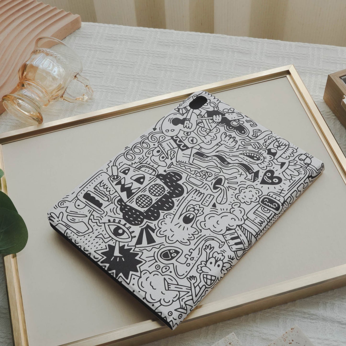 Design Graffiti Notebook Pencil Magnetic Pen Slot iPad Protective Case