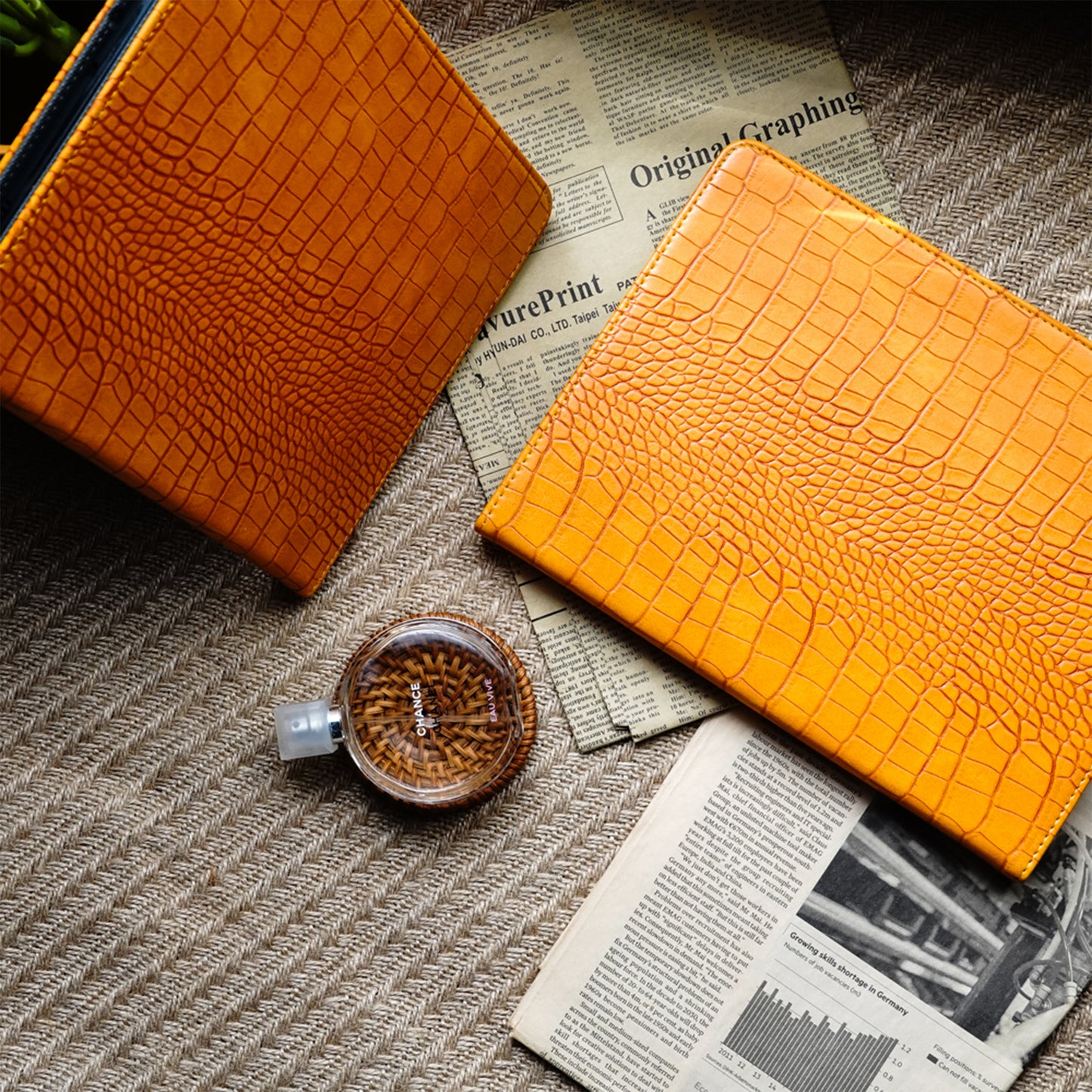 Crocodile Style & Orange with Pencil Holder iPad Protective Case