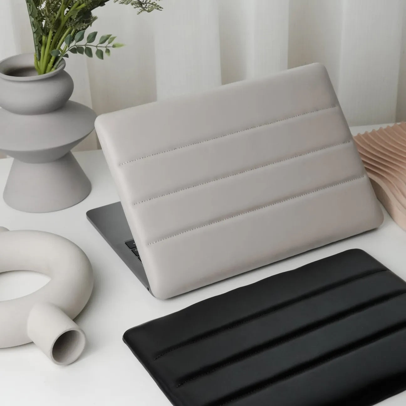 Antique White Luxury Fashion Soft Puffer Leather Macbook Case