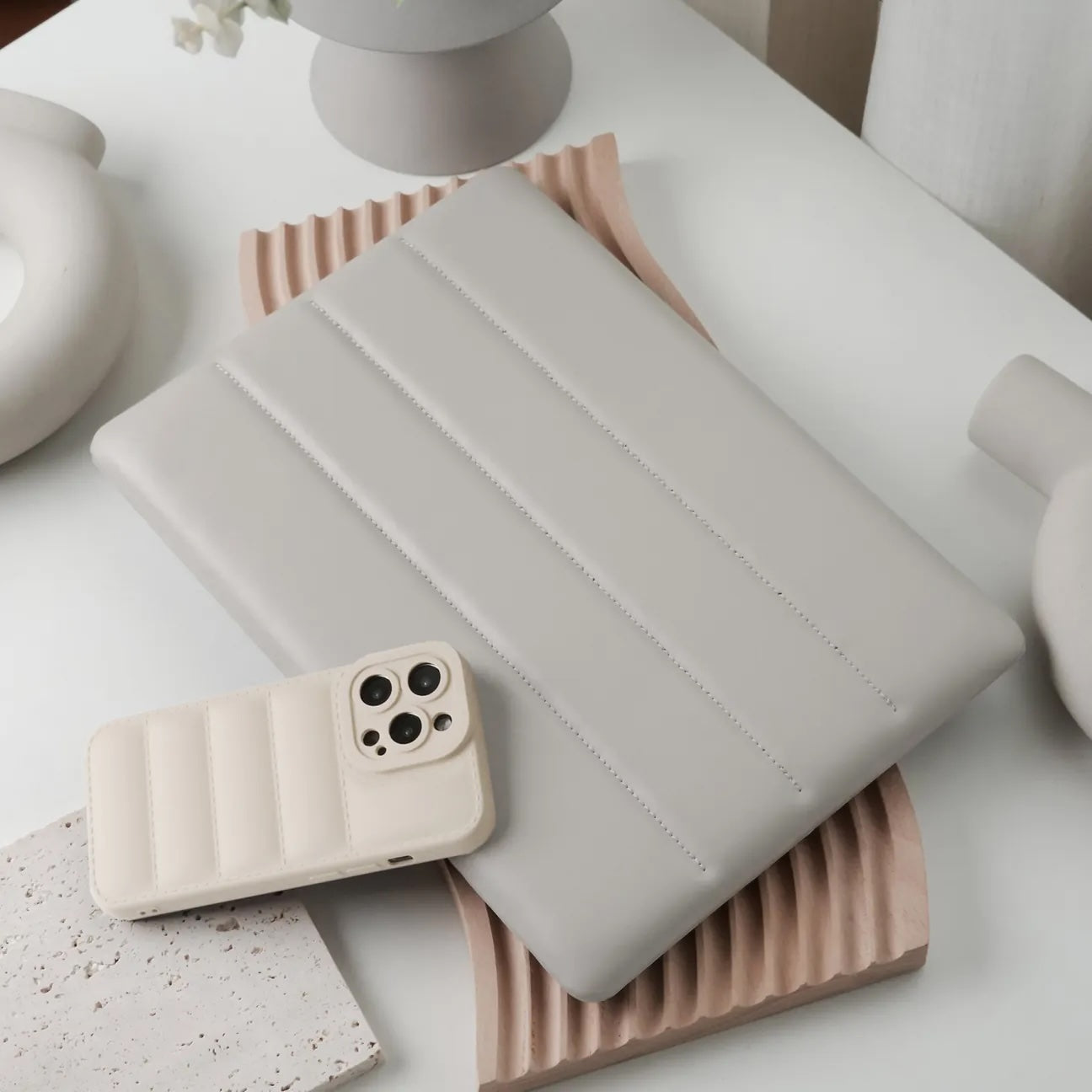 Antique White Luxury Fashion Soft Puffer Leather Macbook Case
