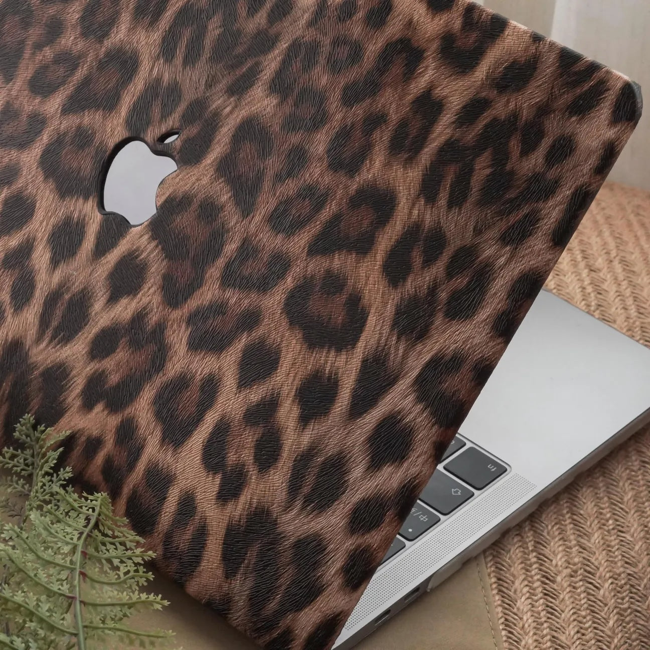 Trendy Leopard Pattern Macbook Case