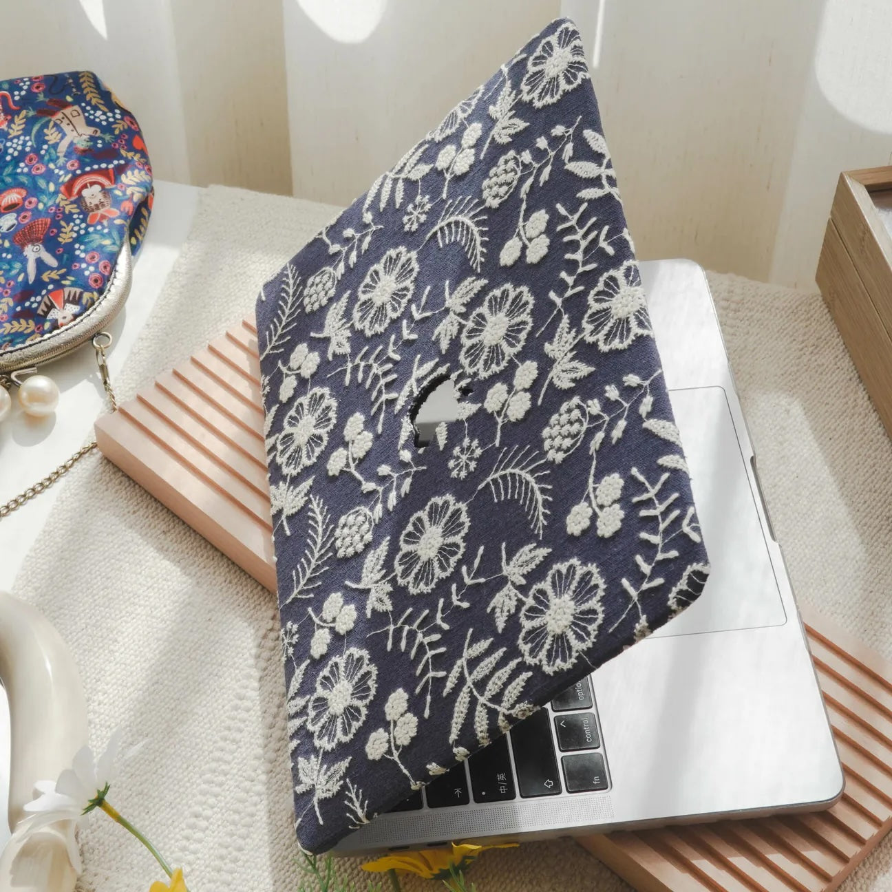 Oriental Blue Daisy Embroidered Leather Mac Case