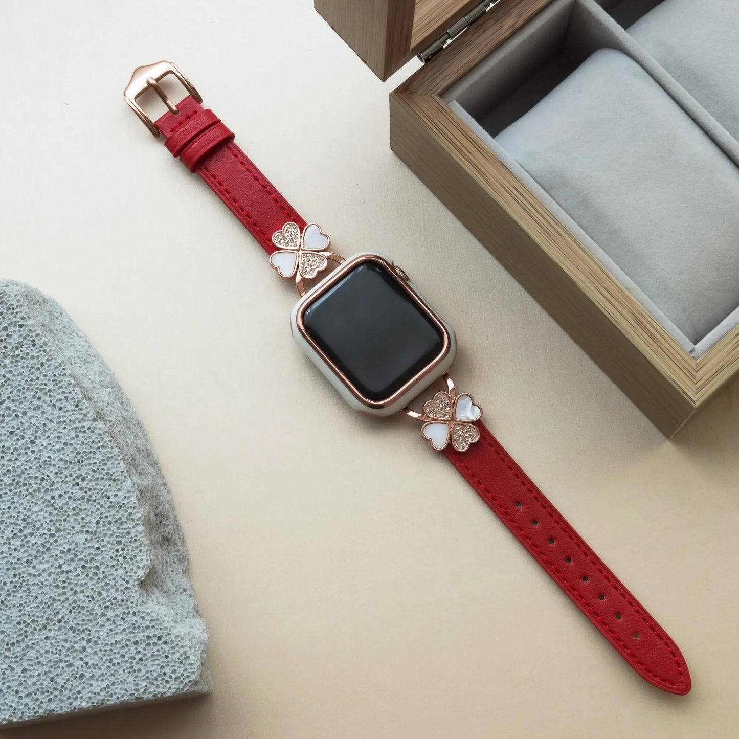 Clover Leather with Diamond Apple Watch strap