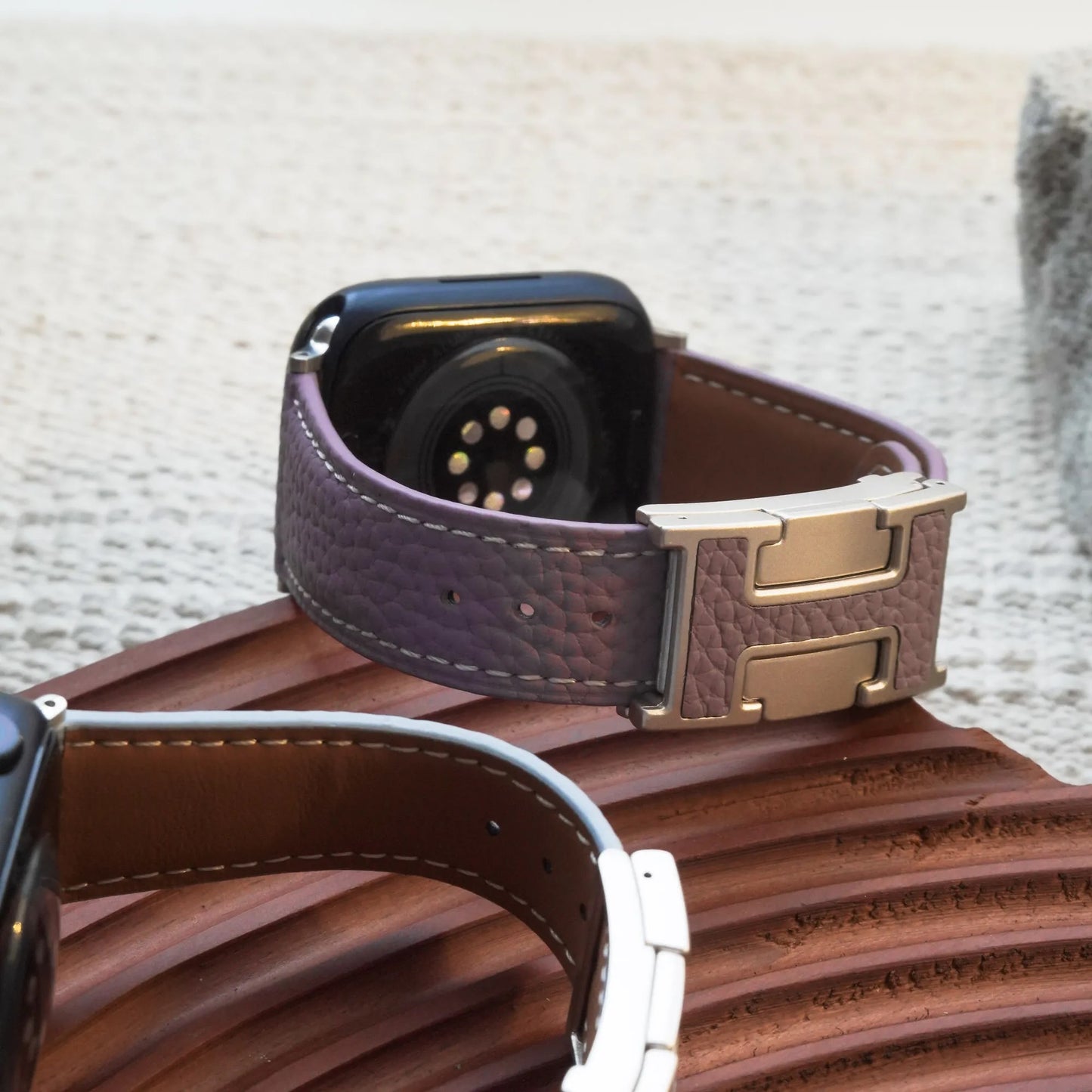 High-quality lychee textured leather T-shaped Apple Watch strap