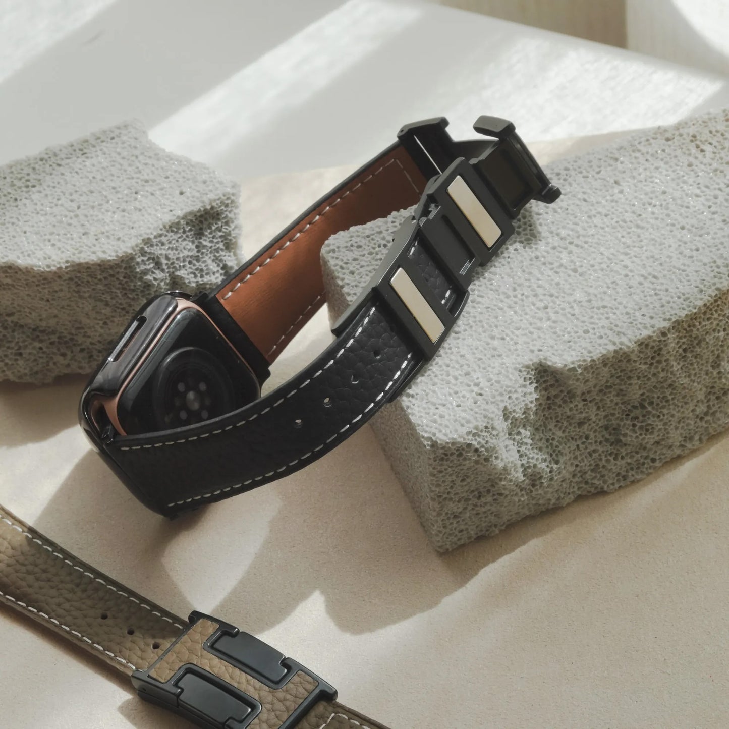 High-quality lychee textured leather T-shaped Apple Watch strap