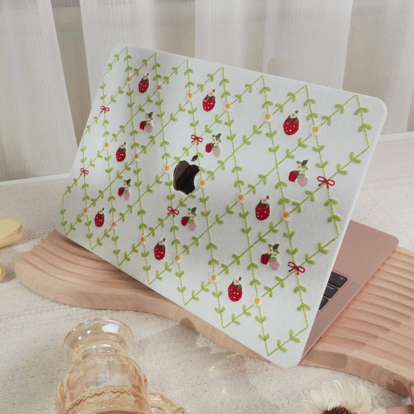 Embroidered Series ♾ Berry Meadow Delicate Stitch DetailingMacBook Case