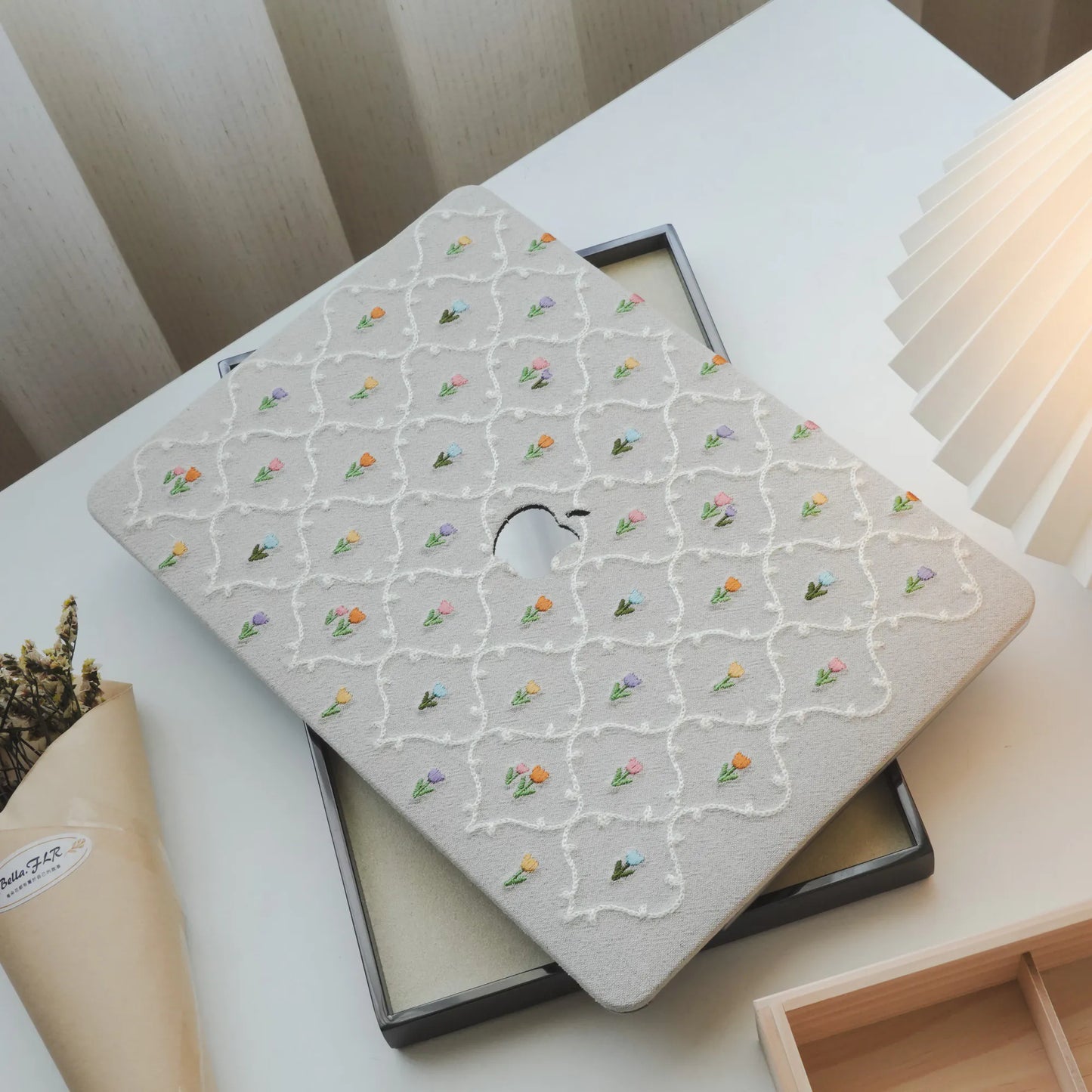 This is us Plaid Floral ♾ Textured Stitching Plain White Mac Case