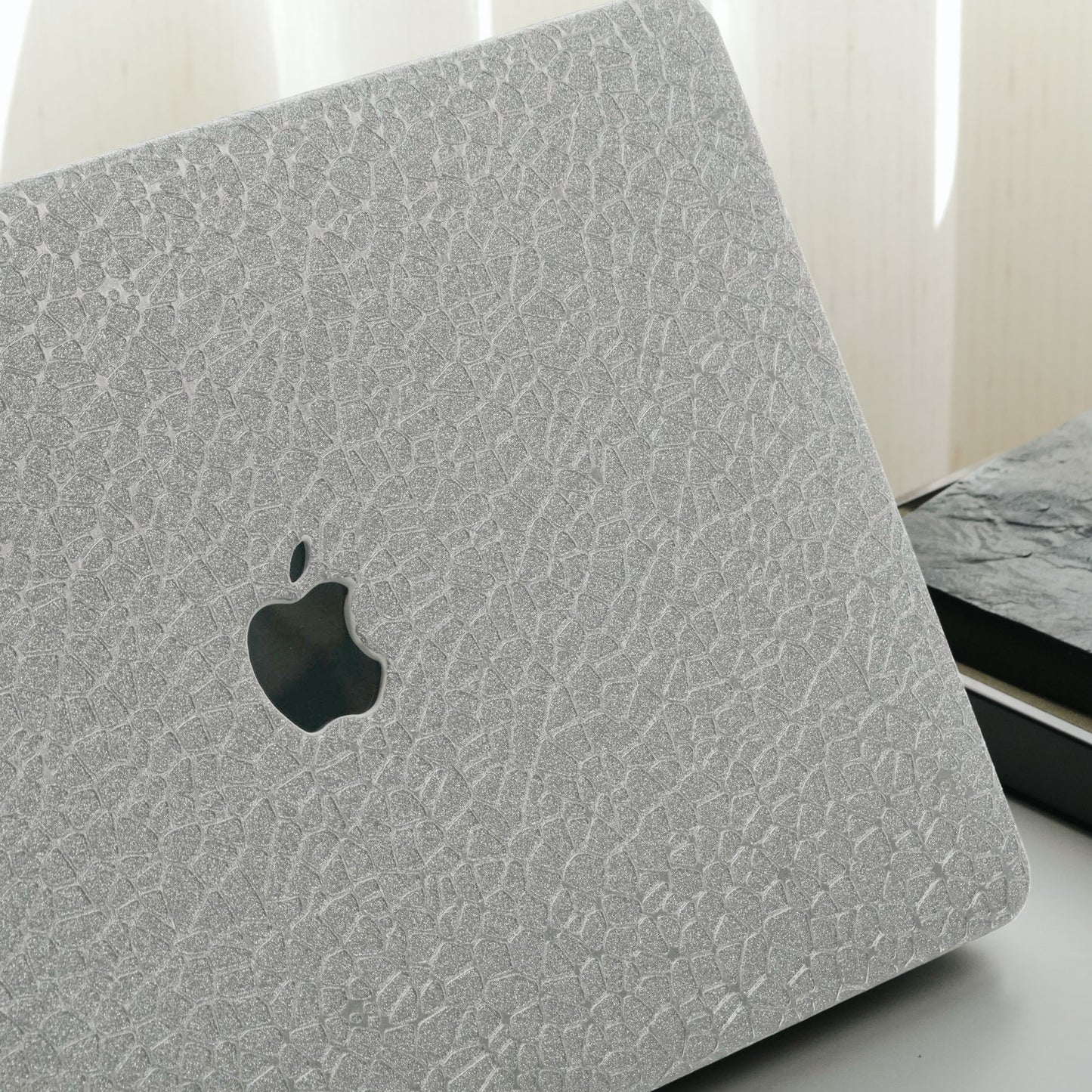 Leather pebble texture ♾ glossy silver finish Macbook case