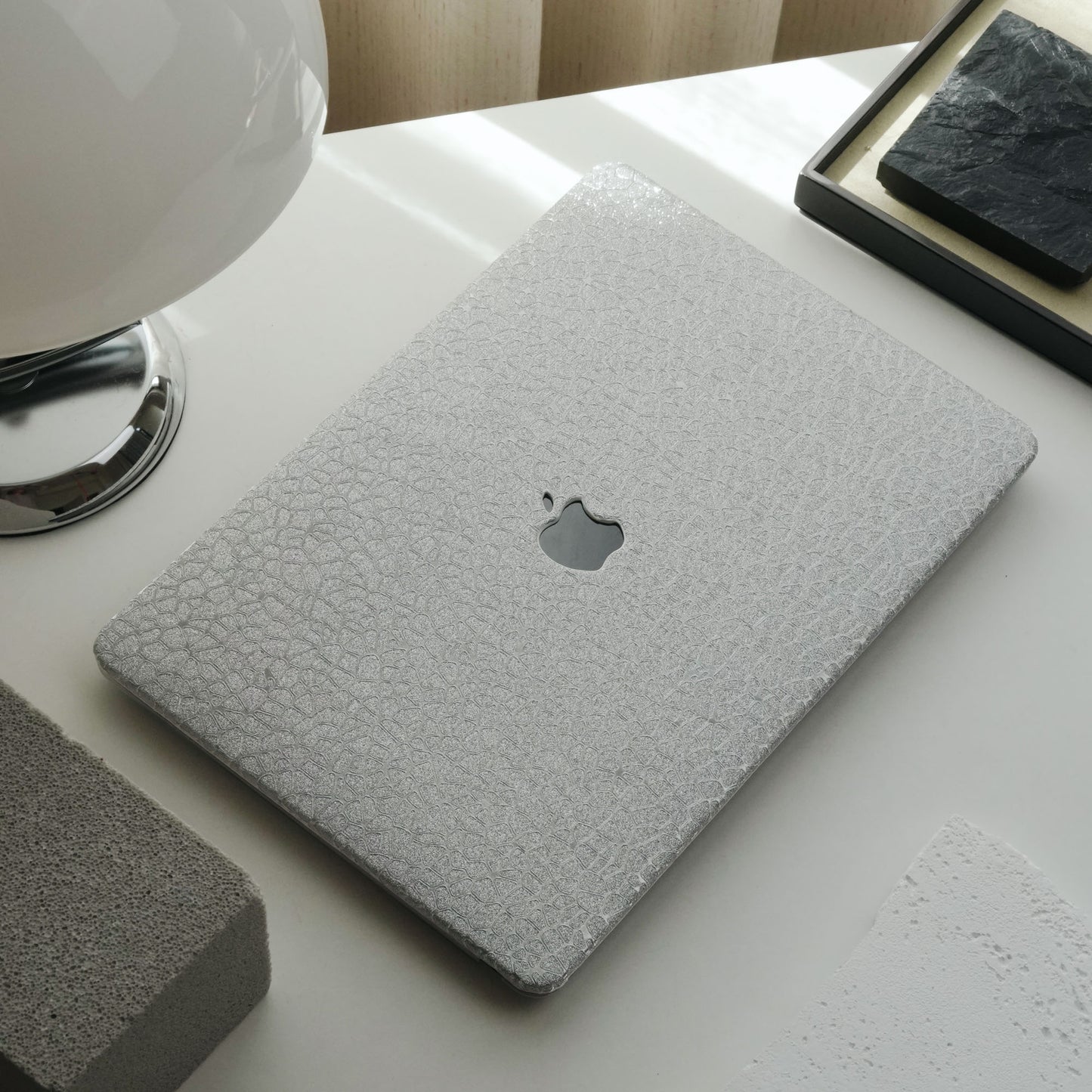 Leather pebble texture ♾ glossy silver finish Macbook case
