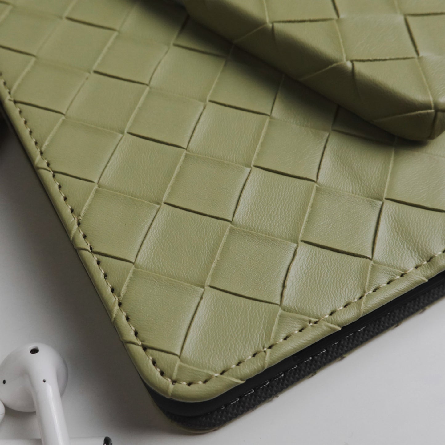 Leather Series & Light Aqua Wide Knit with Pencil Holder iPad case