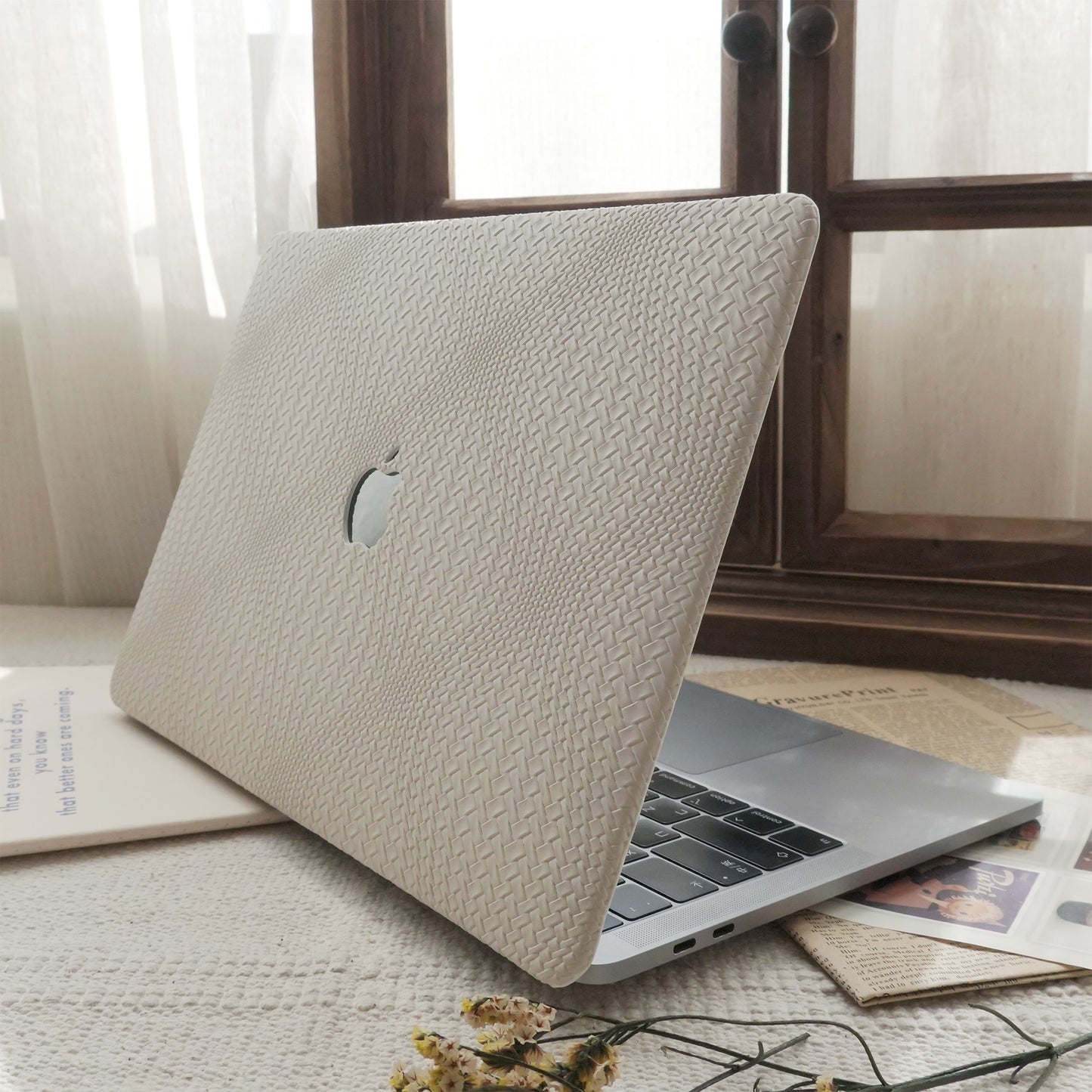 Leather Series ♾ Off-White Woven Curved Pattern MacBook Case