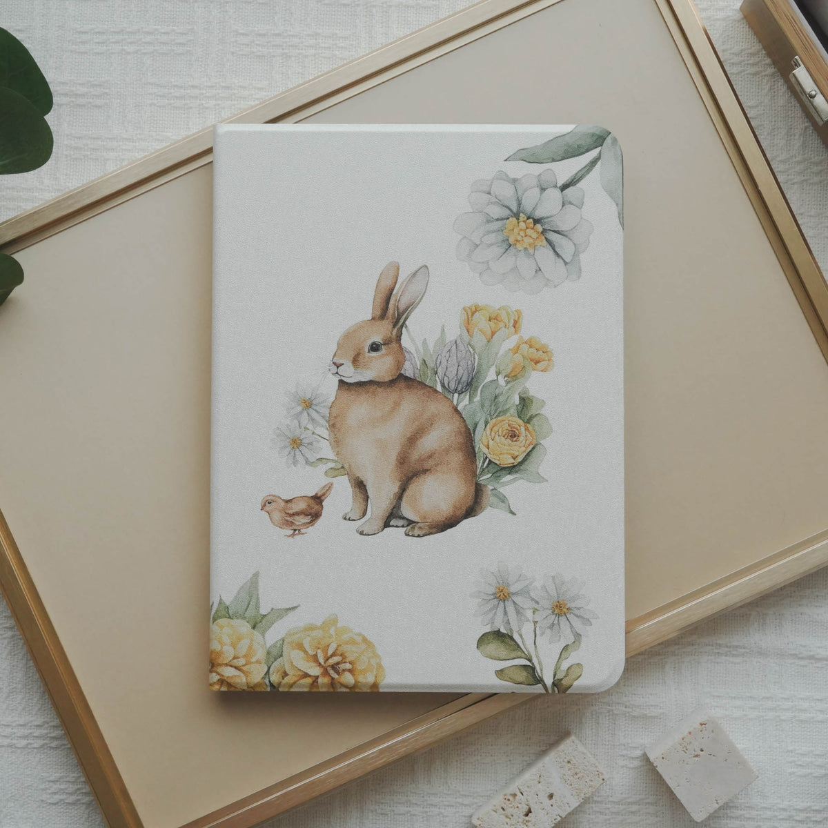 Design Photorealistic Rabbit Pencil Magnetic Pen Slot iPad Protective Case
