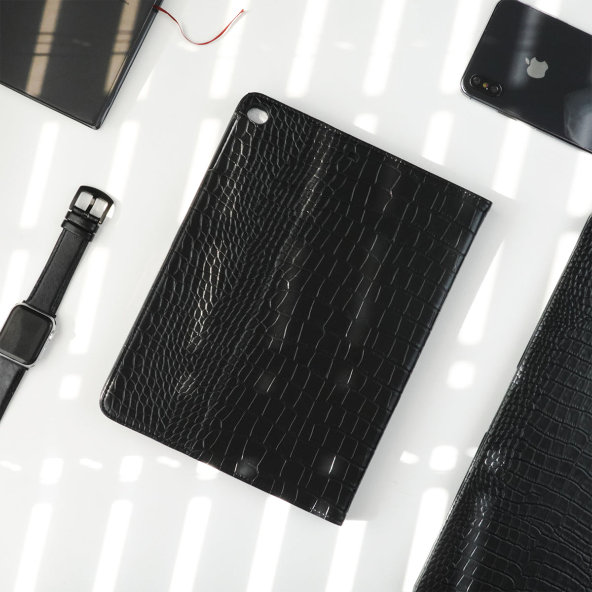 Crocodile Style & Crocodile Black with Pencil Holder iPad Protective Case