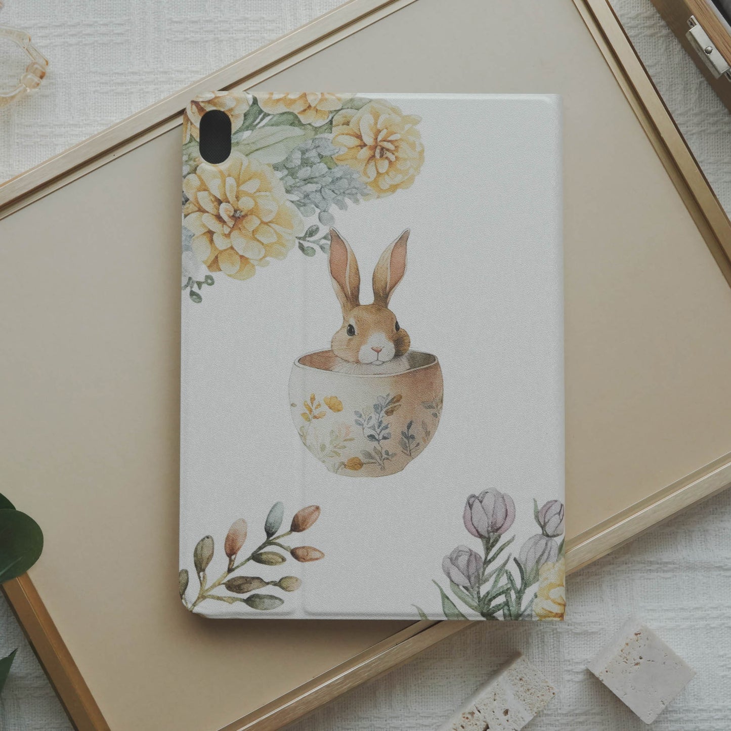 Design Photorealistic Rabbit Pencil Magnetic Pen Slot iPad Protective Case