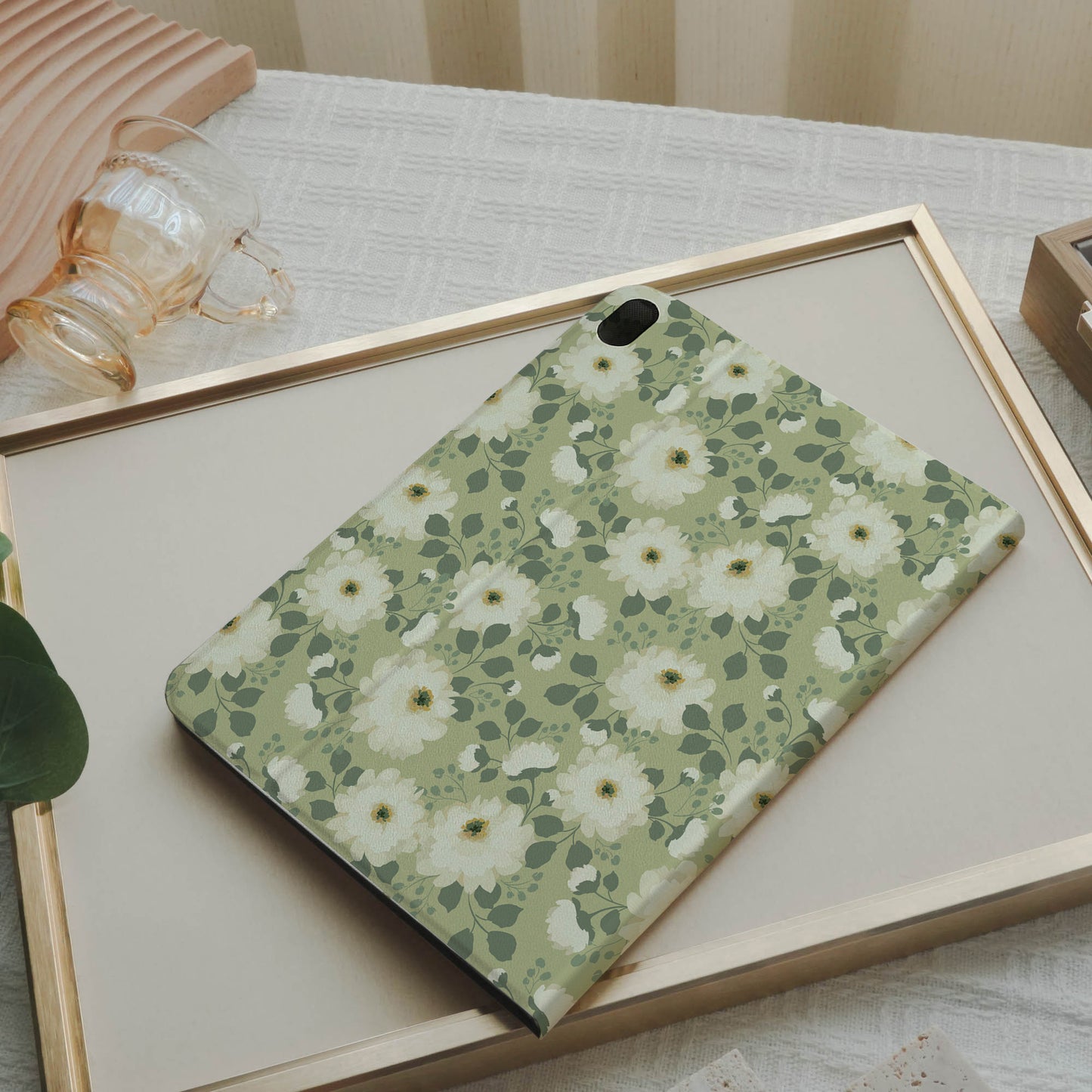 Design Evergreen Blossom  Pencil Magnetic Pen Slot iPad Protective Case