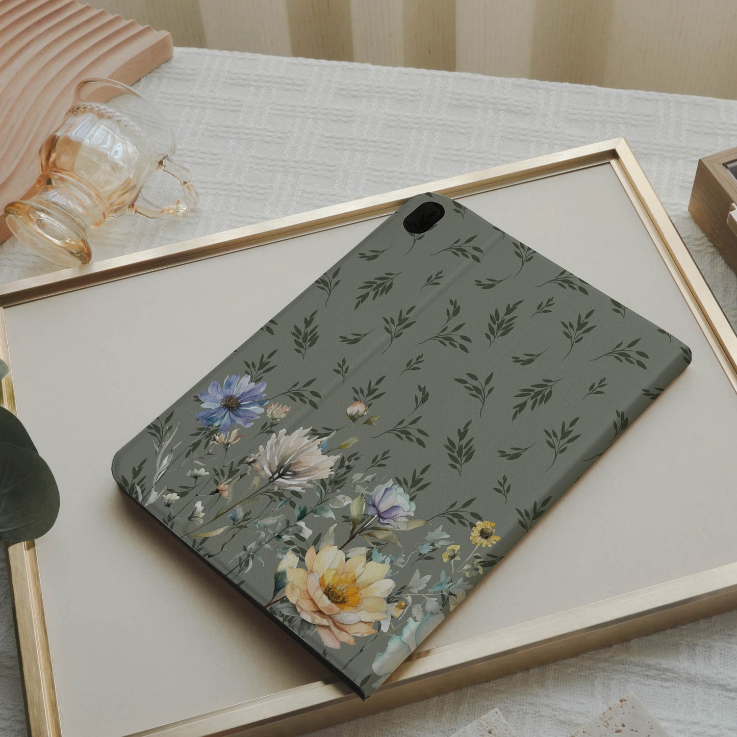 Design Floral Whispers Pencil Magnetic Pen Slot iPad Protective Case