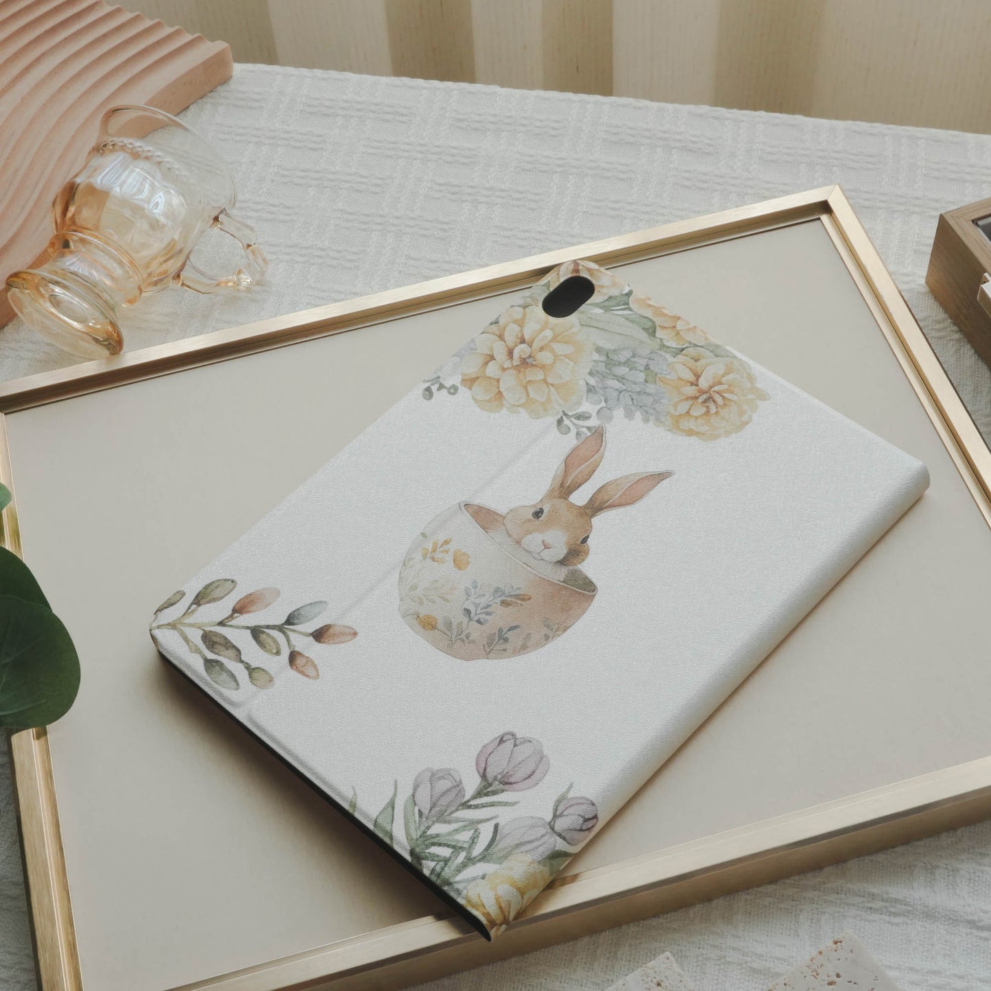 Design Photorealistic Rabbit Pencil Magnetic Pen Slot iPad Protective Case