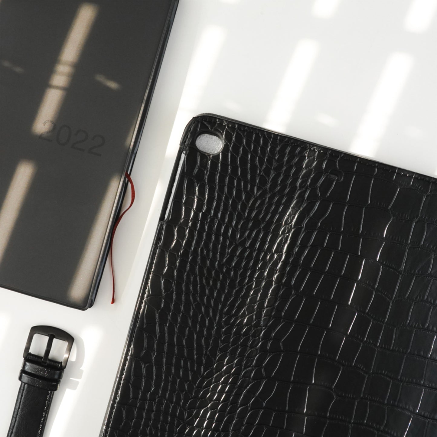 Crocodile Style & Crocodile Black with Pencil Holder iPad Protective Case