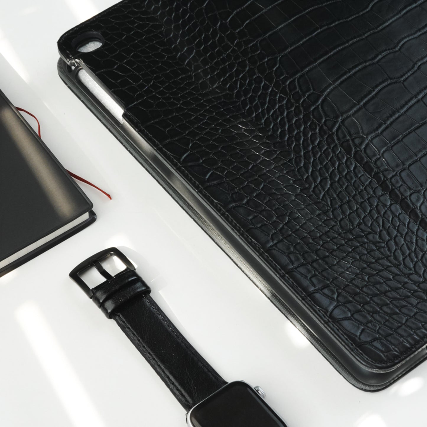 Crocodile Style & Crocodile Black with Pencil Holder iPad Protective Case