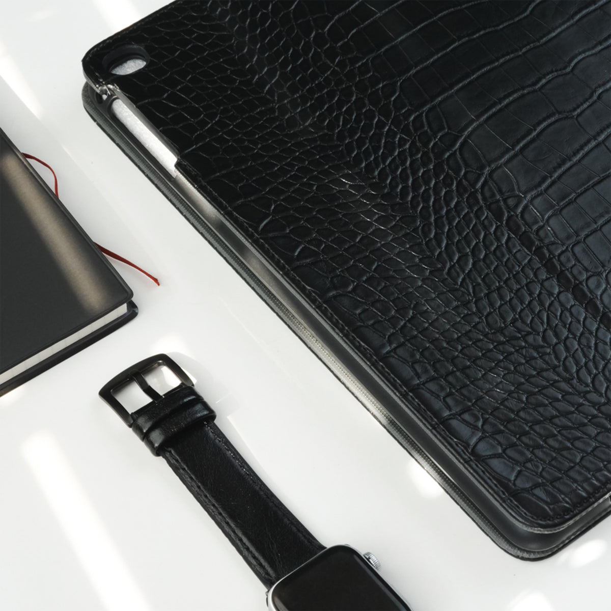 Crocodile Style & Crocodile Black with Pencil Holder iPad Protective Case
