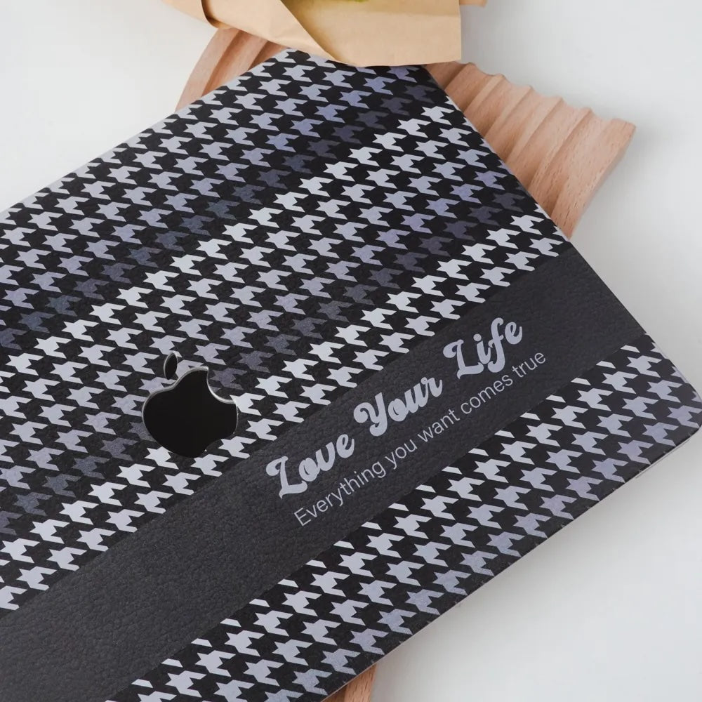 This Is Us Design - Houndstooth Macbook Case