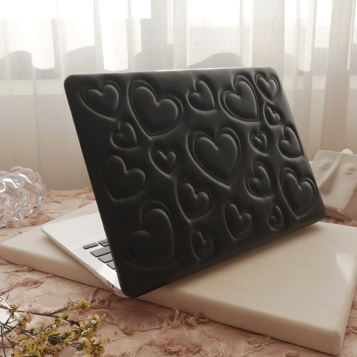 Puffy Heart Black ♾ Textured MacBook Case