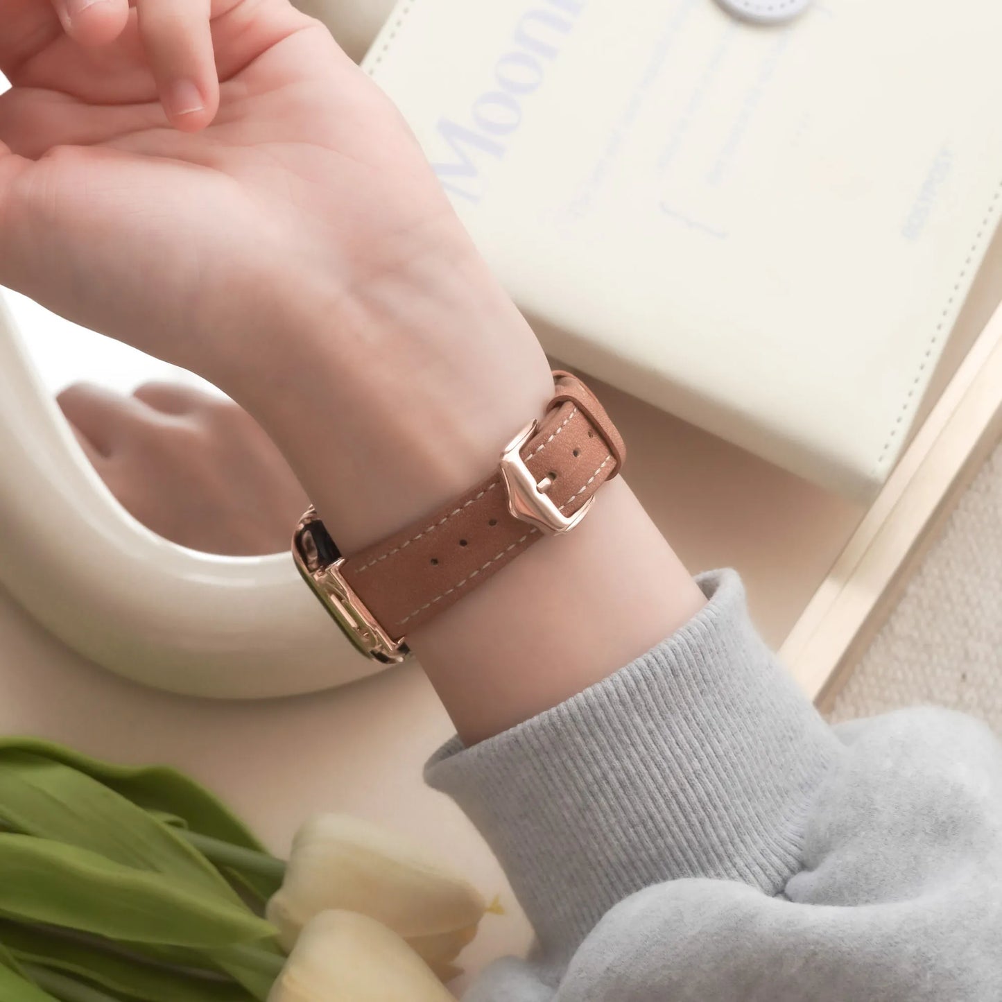 Circular Design Leather Apple Watch Band