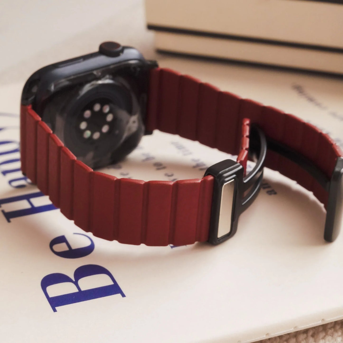 Wide Elegant Leather Venetian Blinds Magnetic Clasp Apple Watch Band