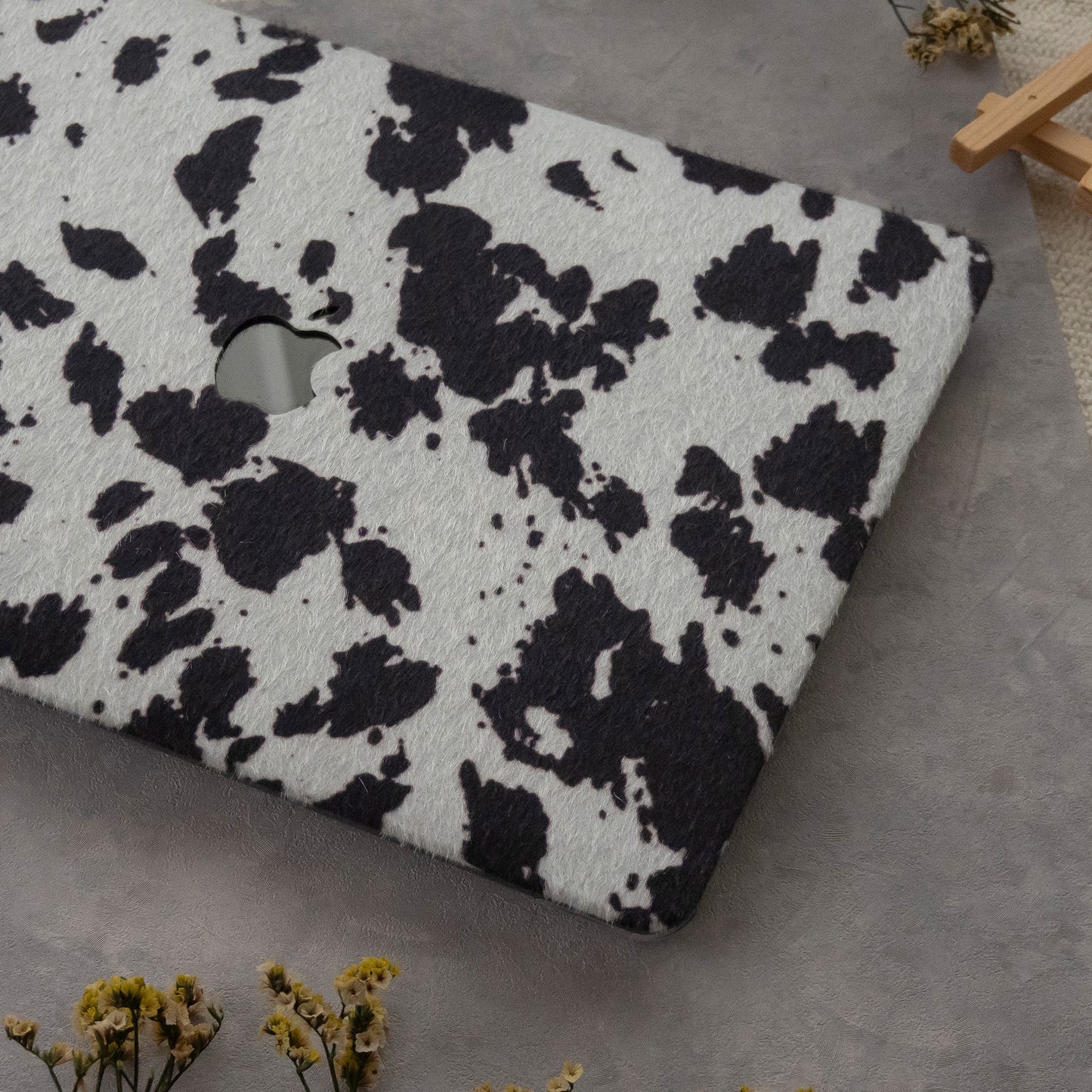 Leather Series ♾ Black and White Cow Pattern Mac Case