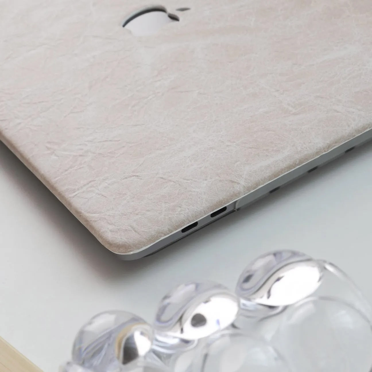 Antique White Rock Texture Leather Macbook Case