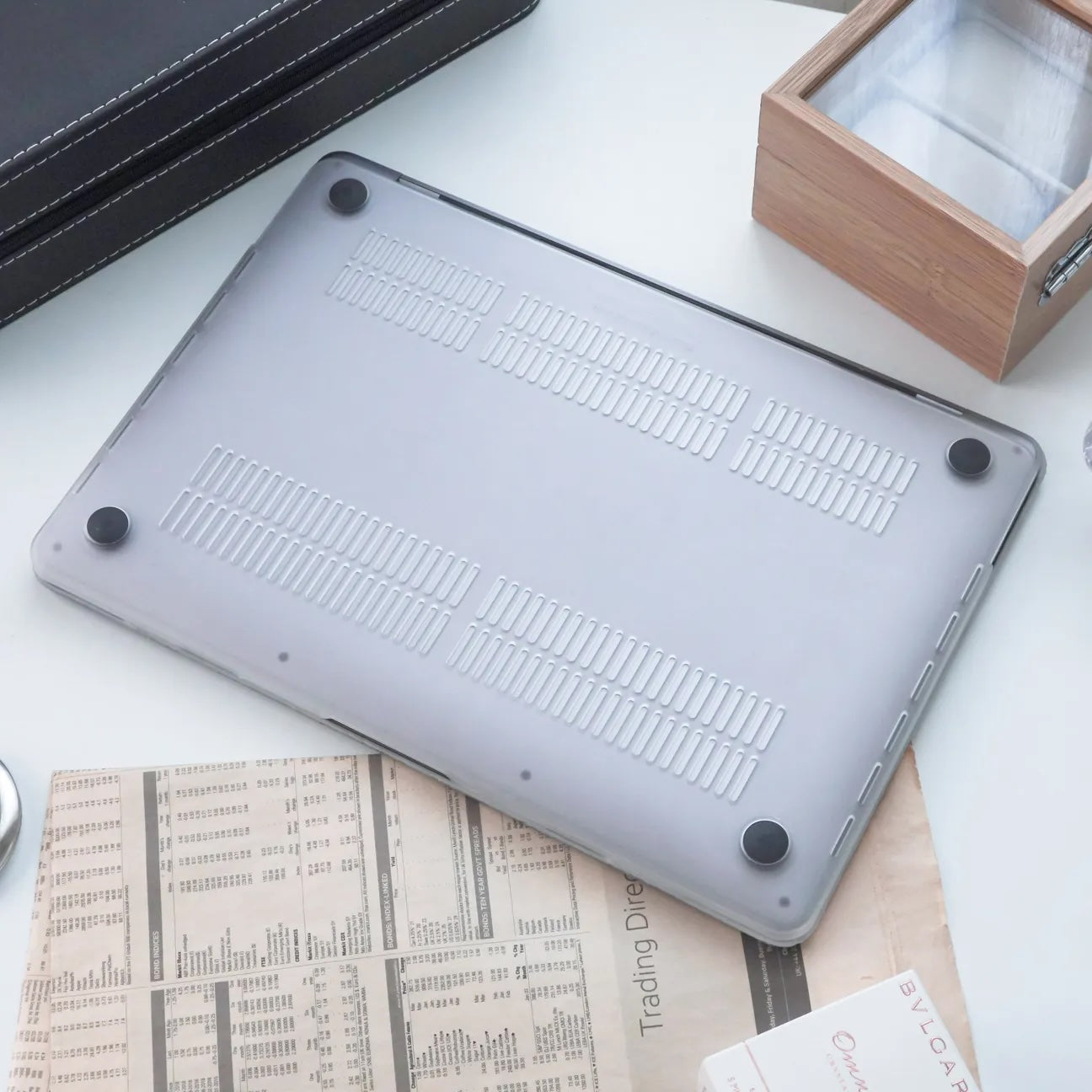 Light Grey Rock Texture Leather Mac Case