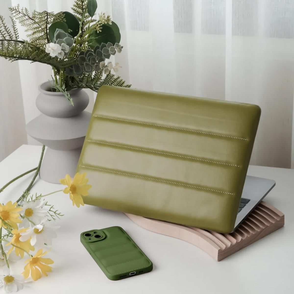 Mocha Green Luxury Fashion Soft Puffer Leather Macbook Case