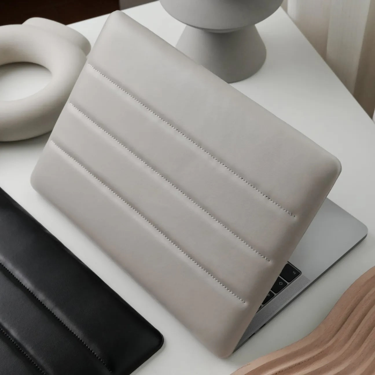 Antique White Luxury Fashion Soft Puffer Leather Macbook Case