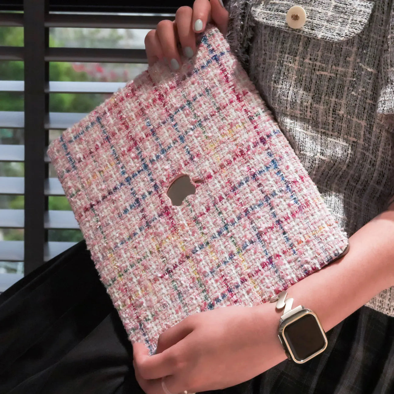 Pink Plain Weave w/ Fancy Yarn Texture Mac Case