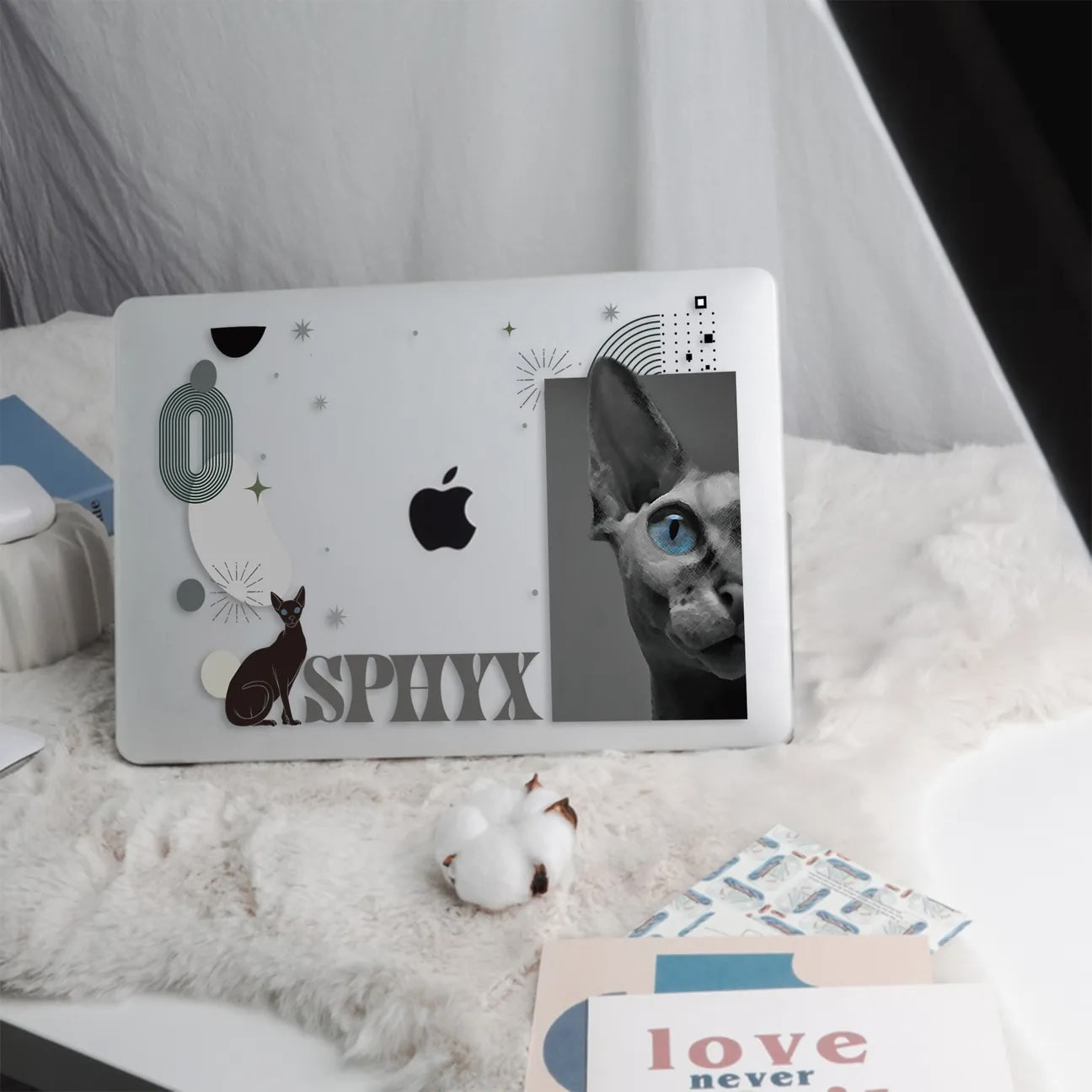 This Is Us Design - Sphynx cat Macbook Case