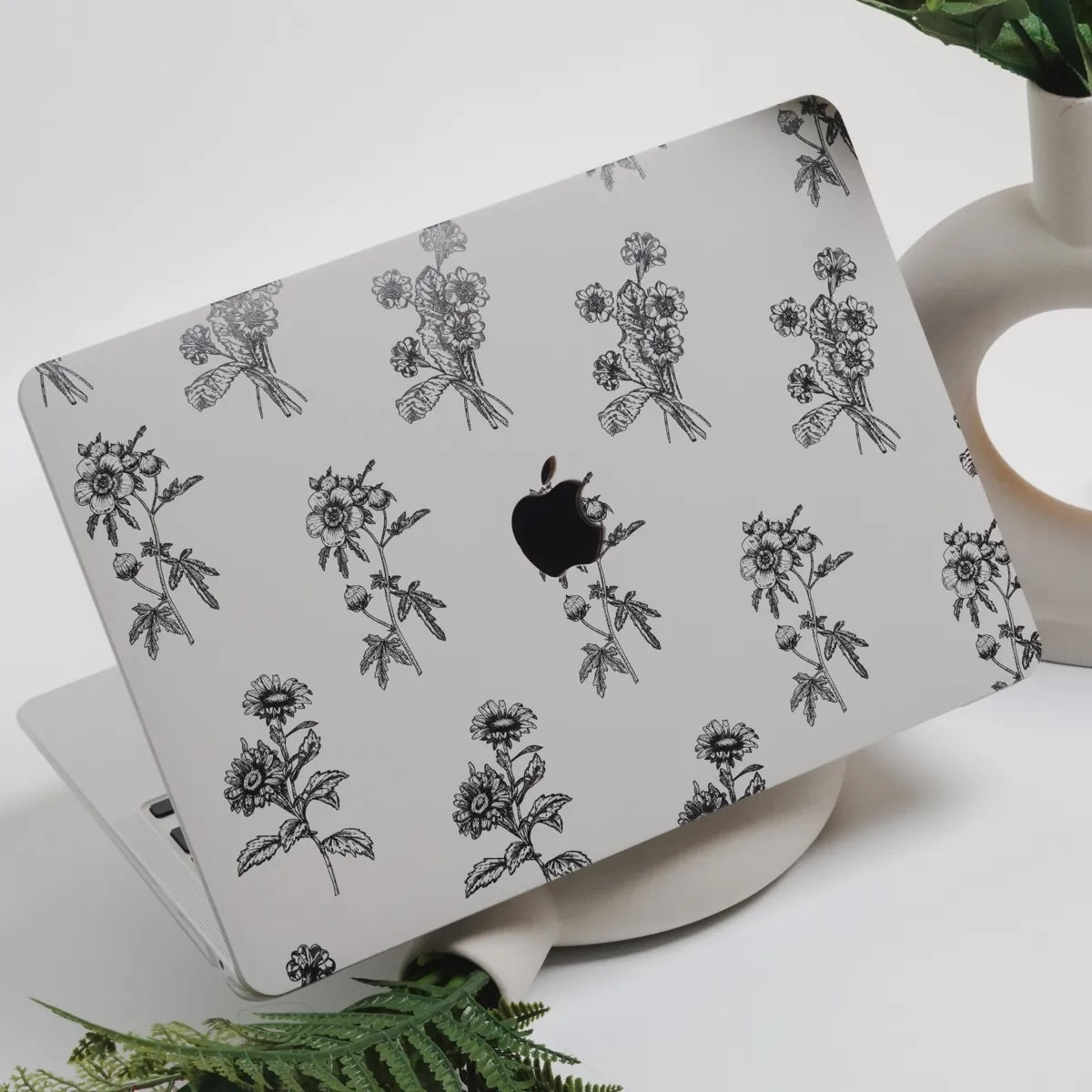 This Is Us Design - Greenhouse Flowers Macbook Case