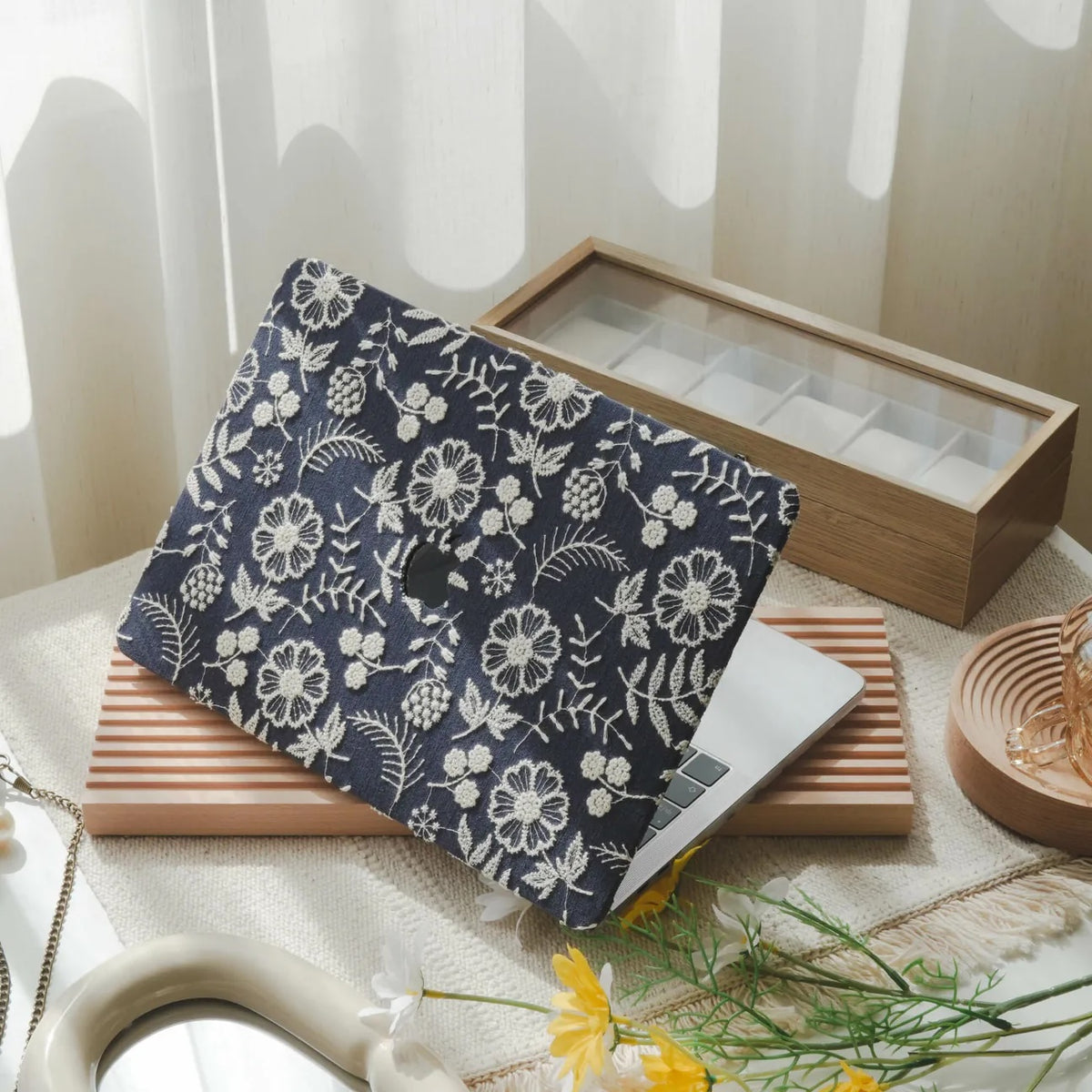 Oriental Blue Daisy Embroidered Leather Mac Case
