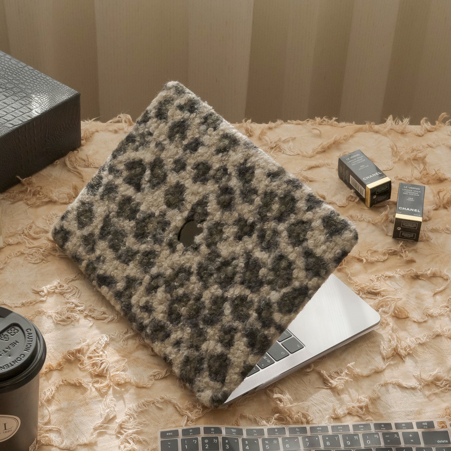 Fleece Series ♾ Coffee Leopard Print Mac Case