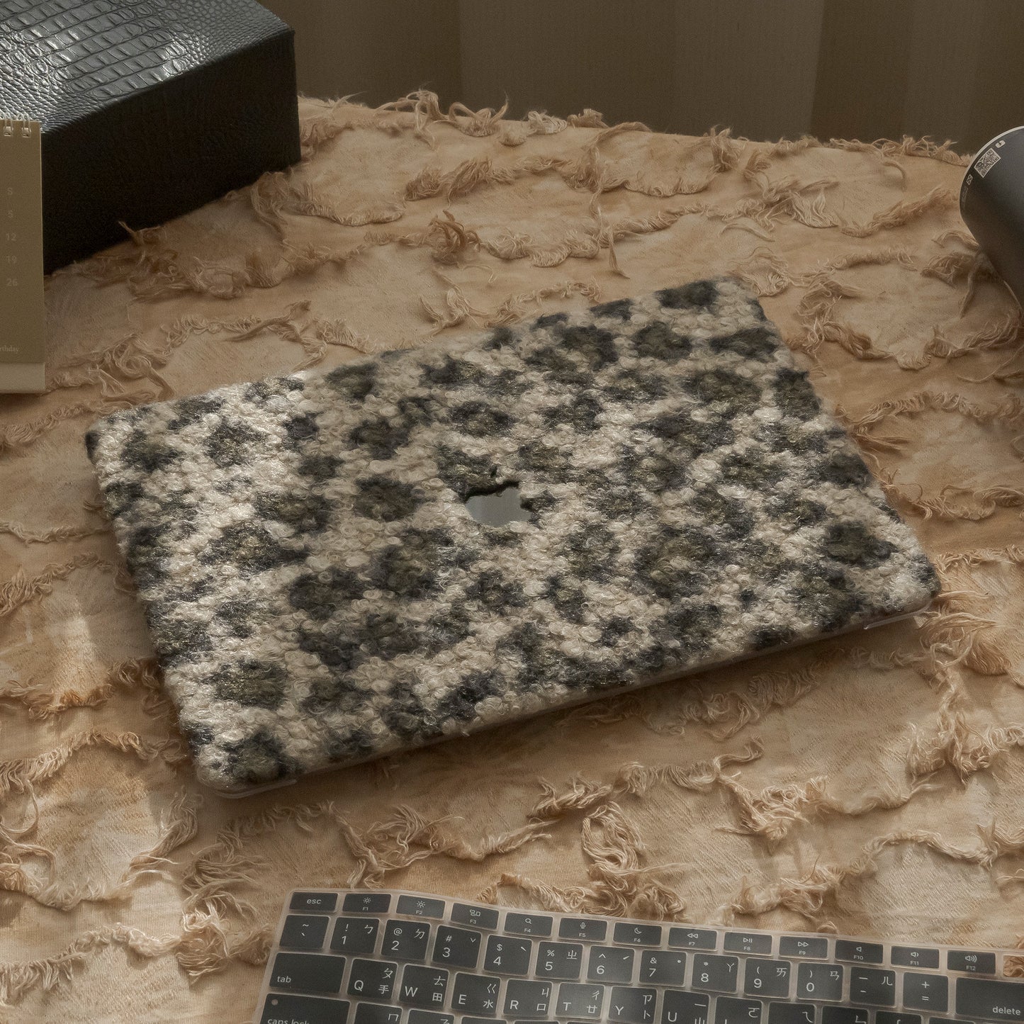 Fleece Series ♾ Coffee Leopard Print Mac Case