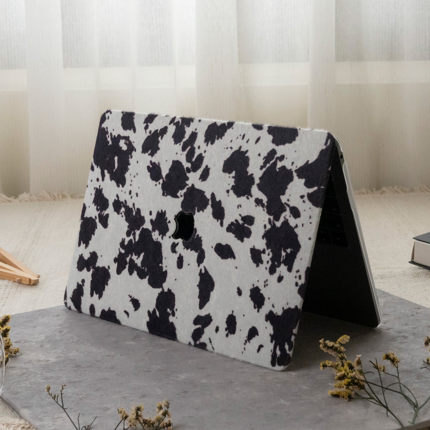 Leather Series ♾ Black and White Cow Pattern Mac Case