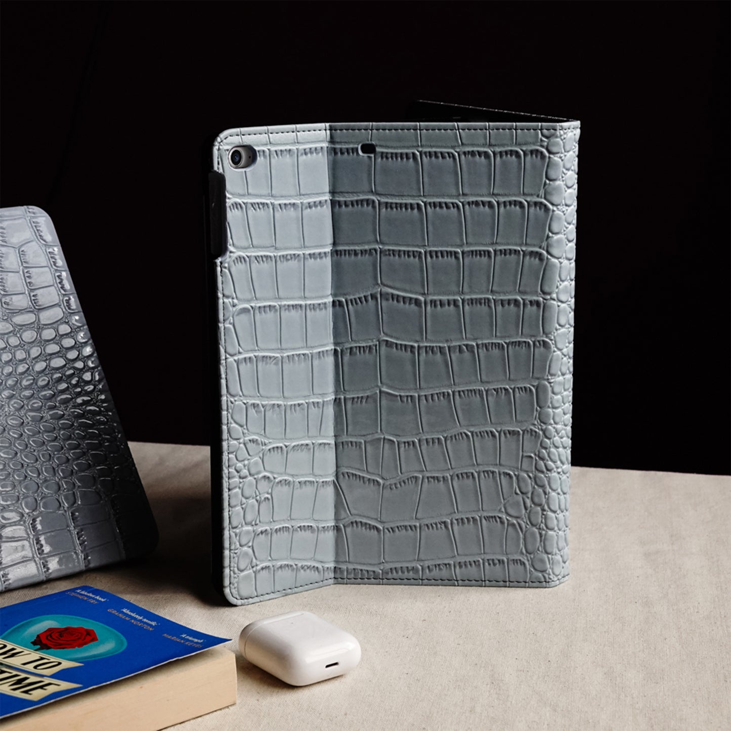 Crocodile Style & Crocodile Blue with Pencil Holder iPad Protective Case