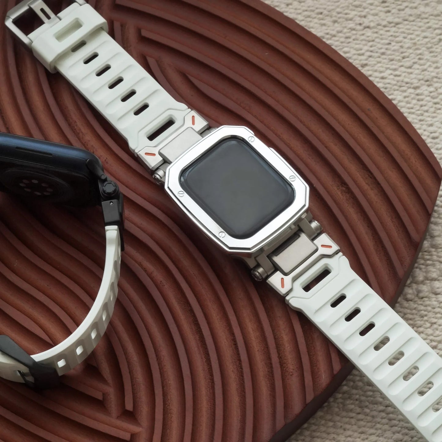 Silicone Outdoor Explorer Apple Watch strap