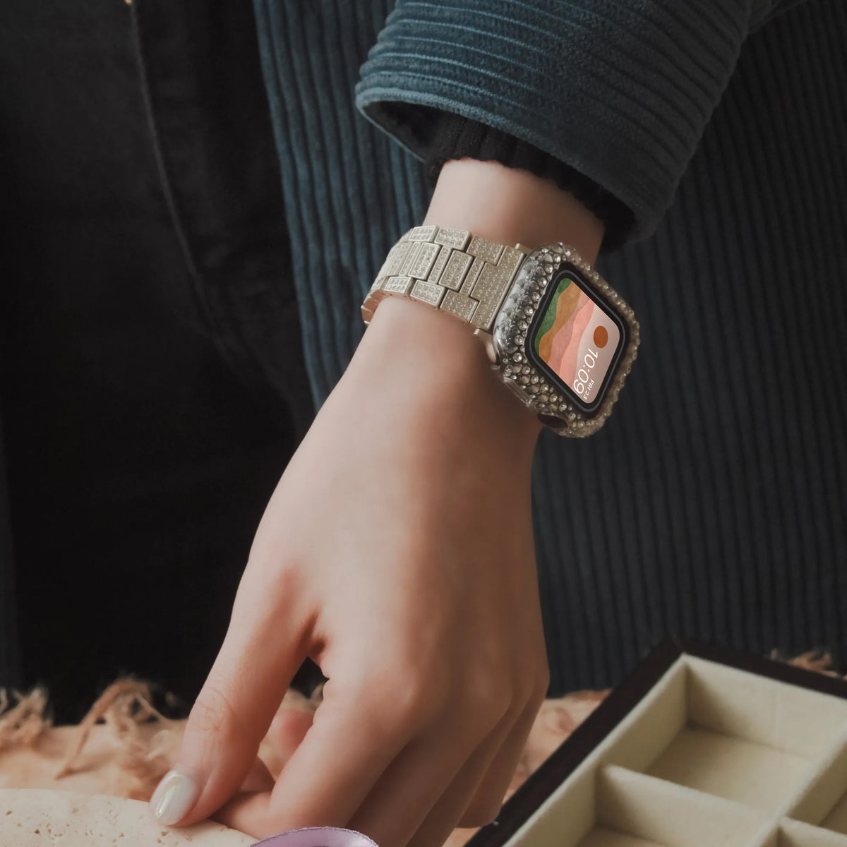 High Gold Square Diamond Textured Stainless Steel Mesh Apple Watch Strap