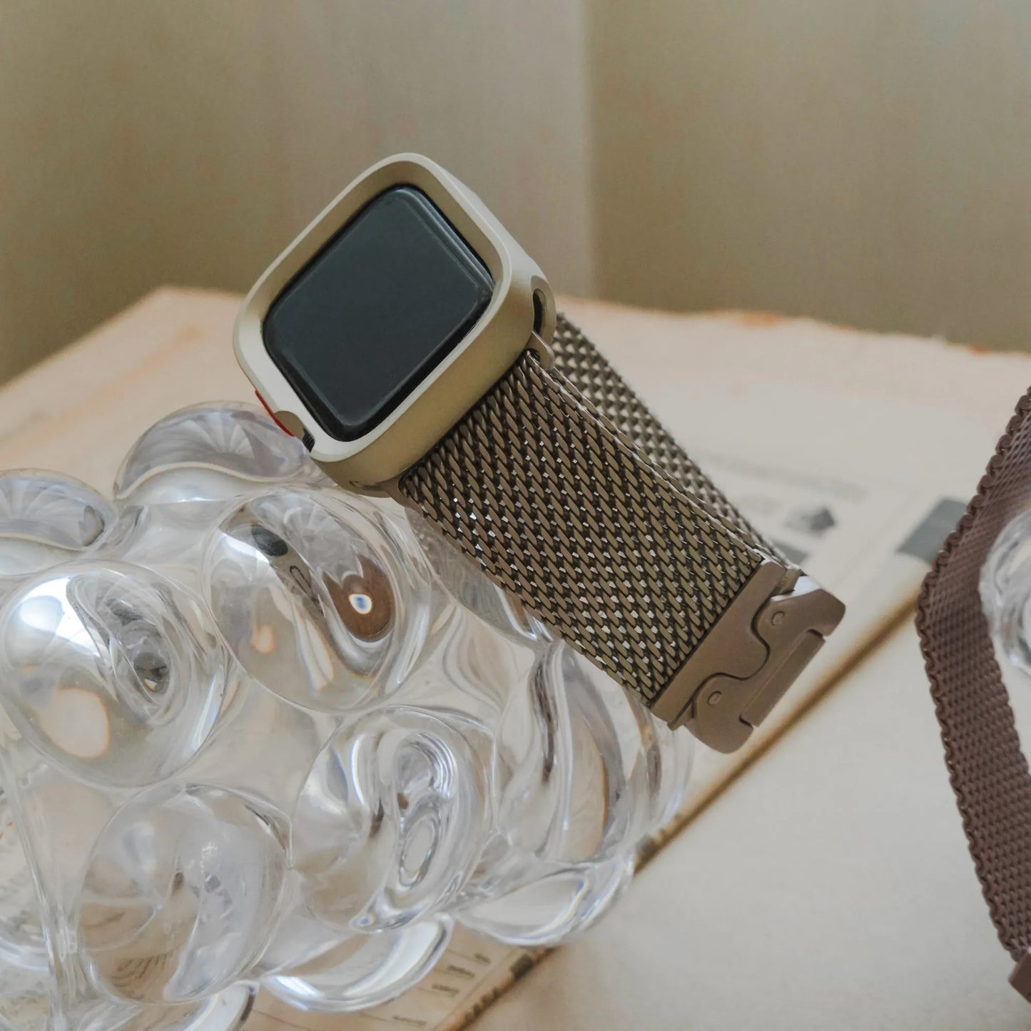 Milanese metal clasp Apple Watch Band