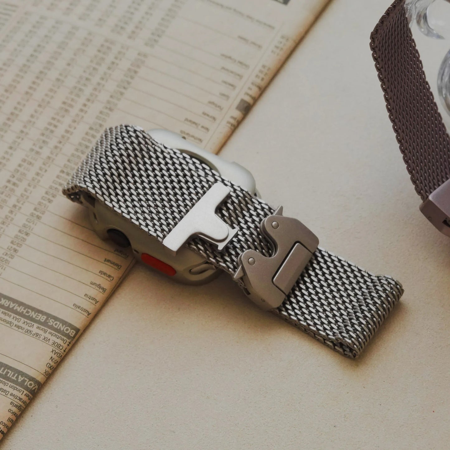 Milanese metal clasp Apple Watch Band