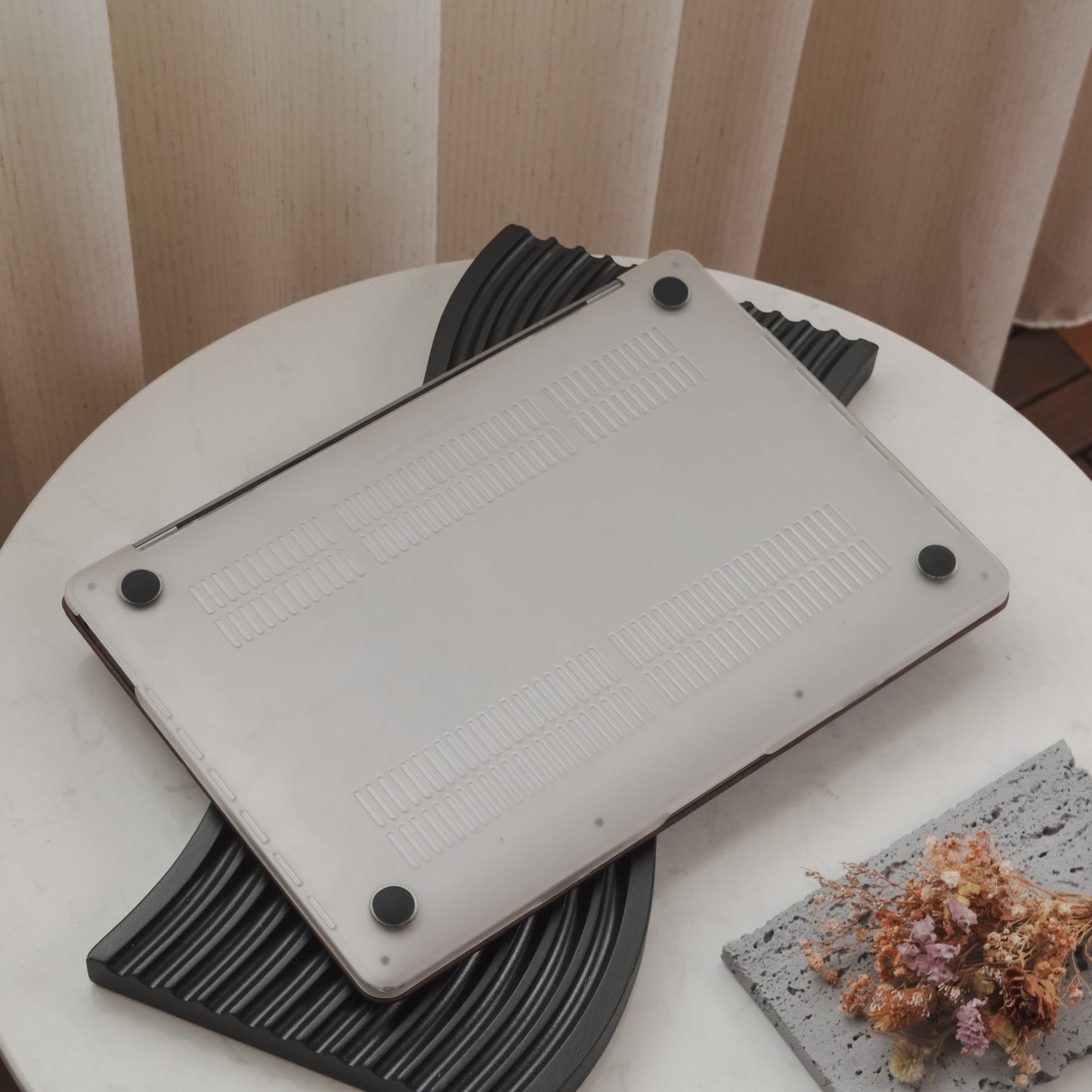 Leather Series ♾ Clover Laser-Engraved Leather Silver Mac Case
