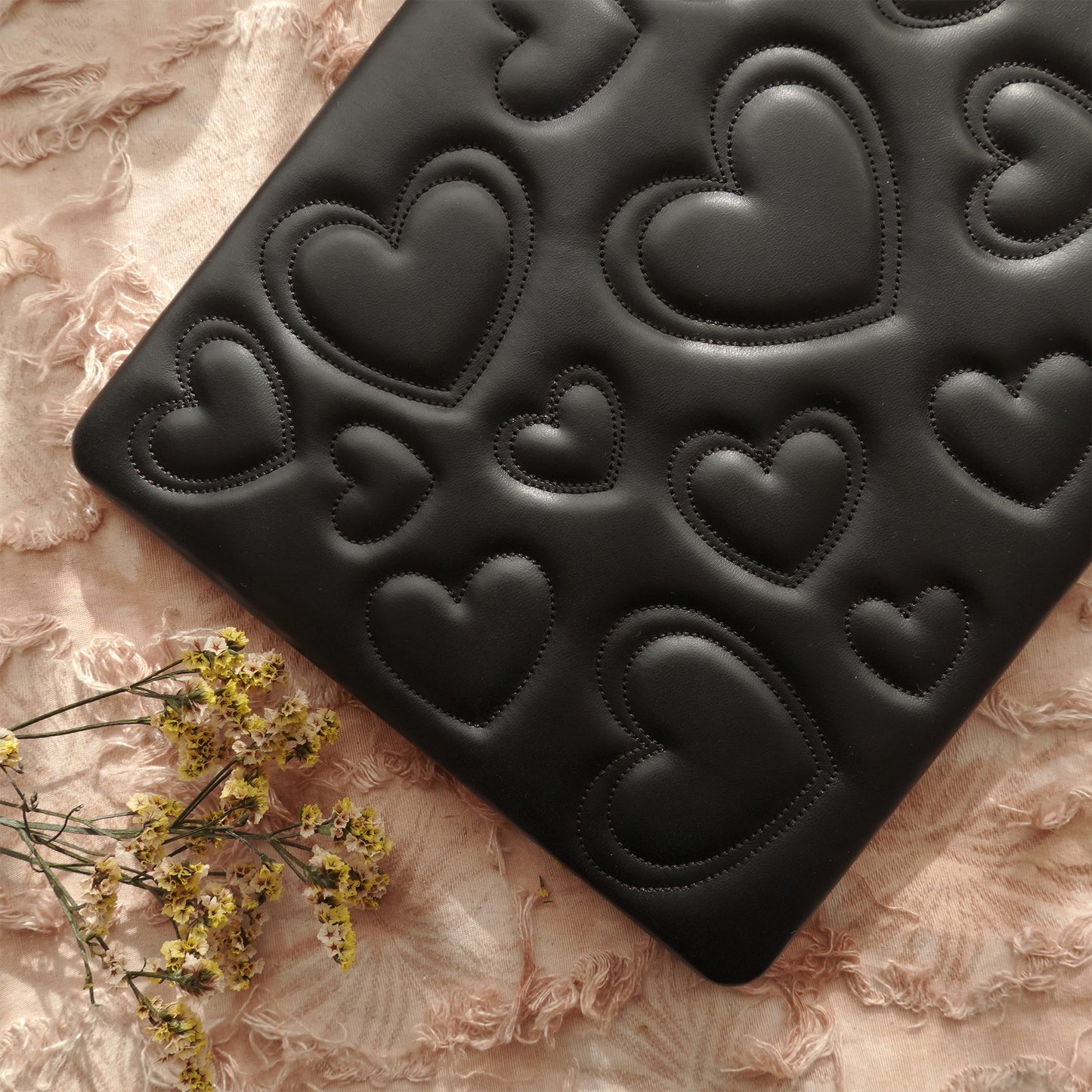 Puffy Heart Black ♾ Textured MacBook Case